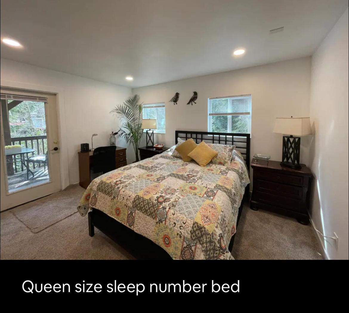 Riverside Retreat Apartment Gold Bar